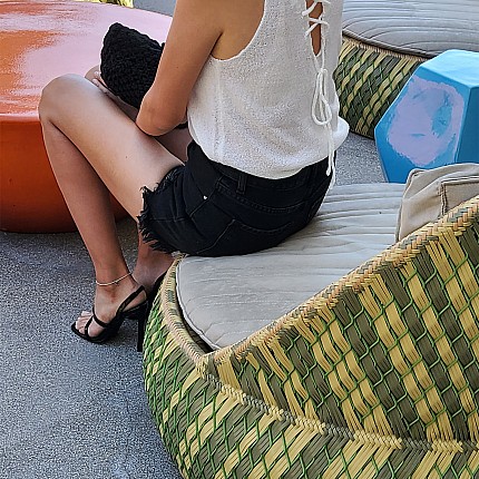 BACK STRING TIE SLEEVELESS SWEATER