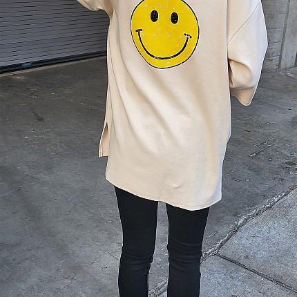 SMILEY FACE SHORT SLEEVE BOXY TOP